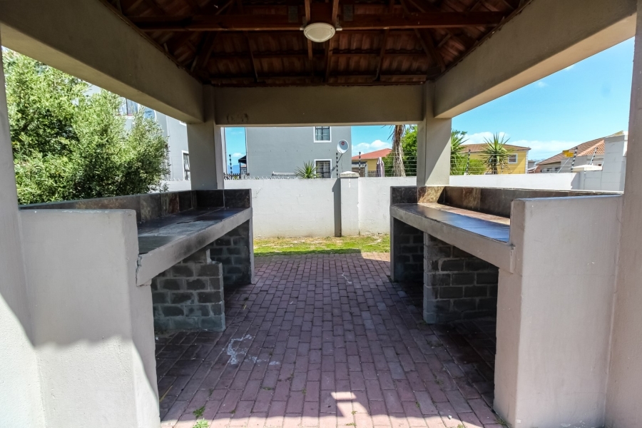 2 Bedroom Property for Sale in Parklands Western Cape